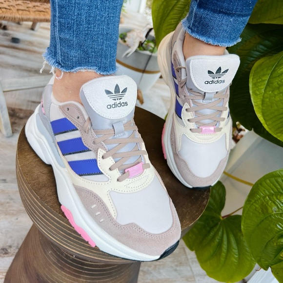 🤍💜Adidas great day 💜🤍New -size 7.5 - Picture 1 of 10